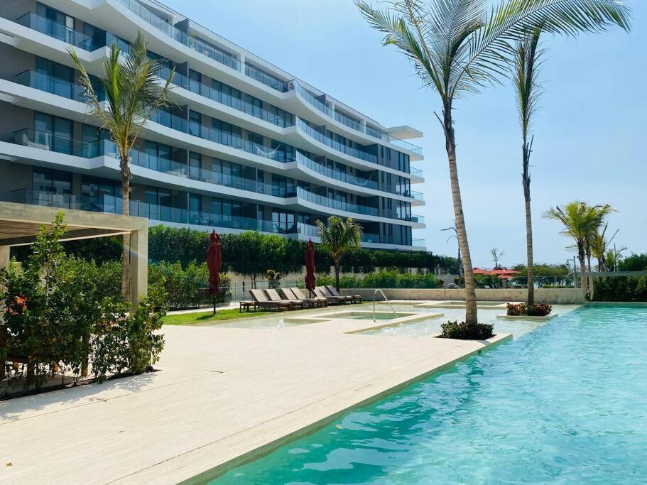 Fantastic Loft/beachfront+pools *