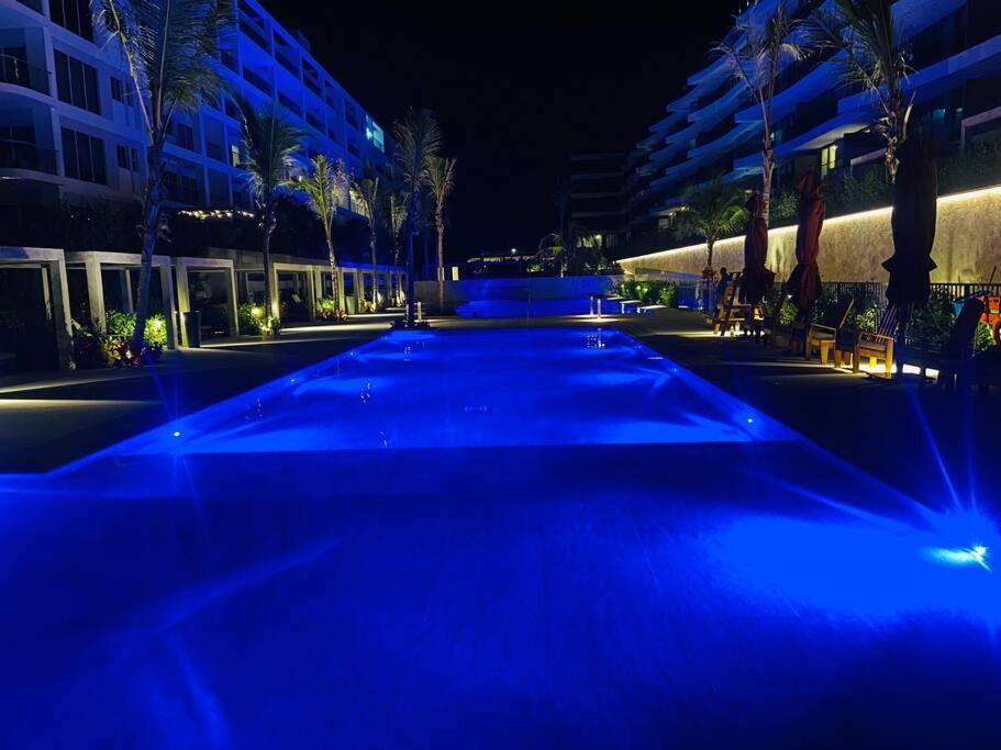 Fantastic Loft/beachfront+pools *