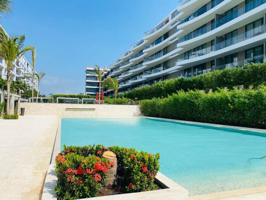 Fantastic Loft/beachfront+pools Apartment