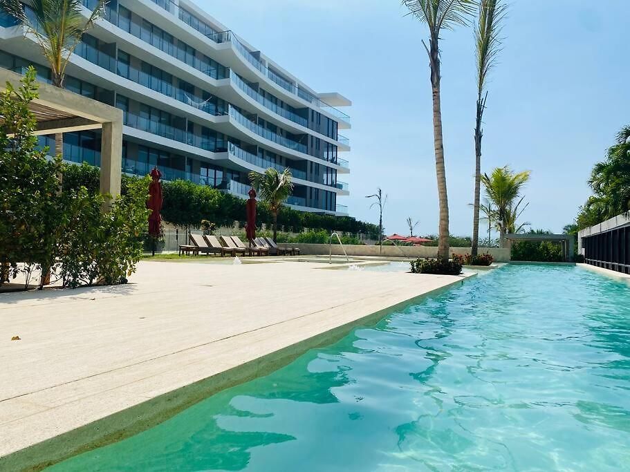 Fantastic Loft/beachfront+pools *