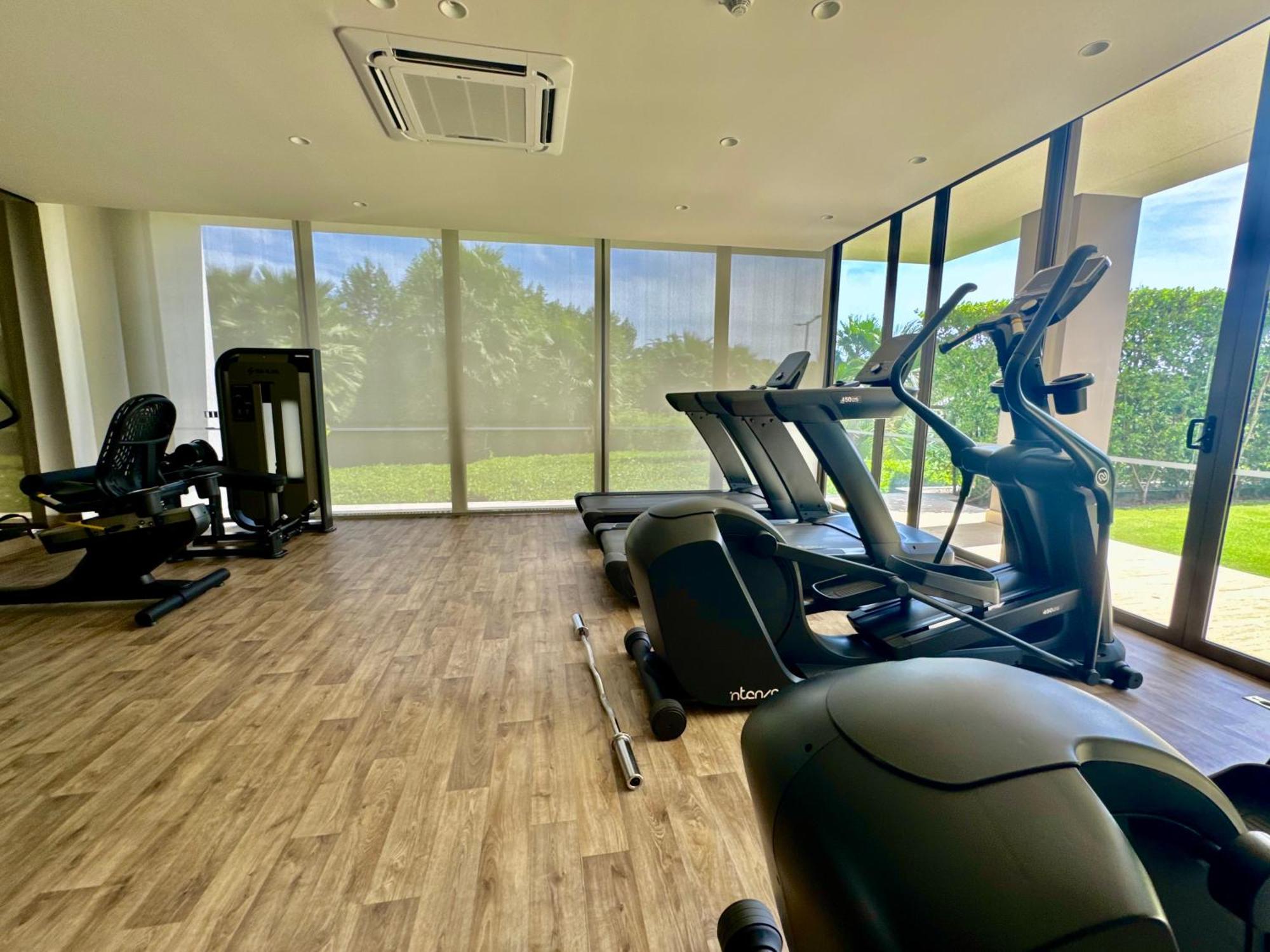 Fantastic Loft/beachfront+pools