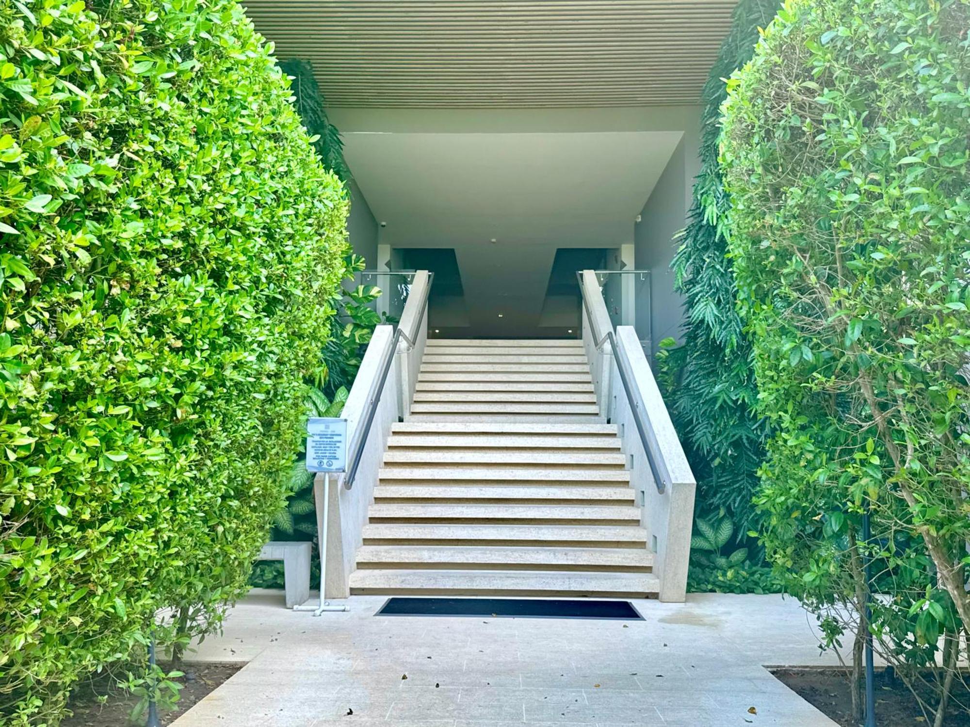 Fantastic Loft/beachfront+pools *